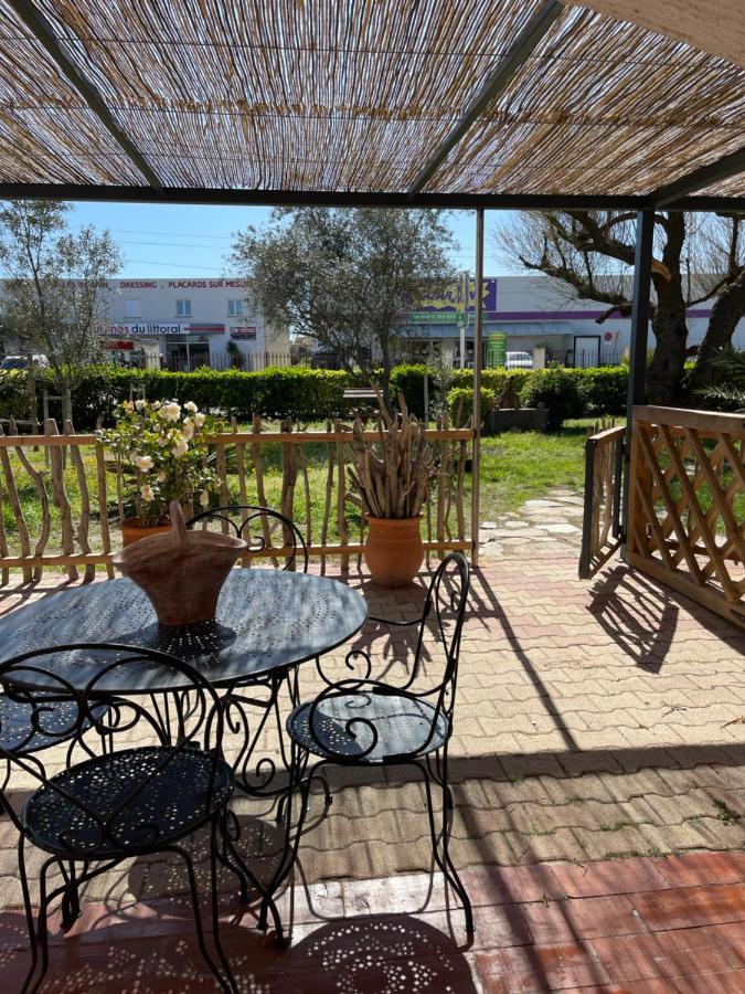 Les Flo Location Aigues-Mortes Exterior foto