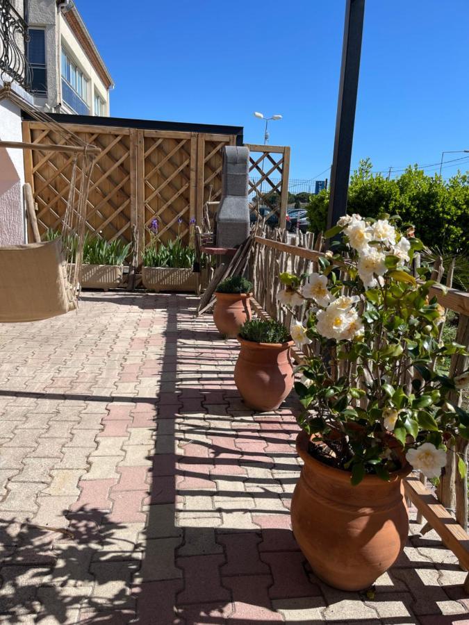 Les Flo Location Aigues-Mortes Exterior foto